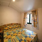 度假居 Mobile In Ferienresidenz Mit Pool 维拉诺瓦达尔本加