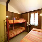 度假居 Mobile In Ferienresidenz Mit Pool 维拉诺瓦达尔本加