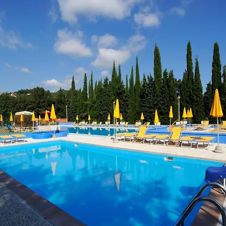 Mobile In Ferienresidenz Mit Pool Villanova d'Albenga
