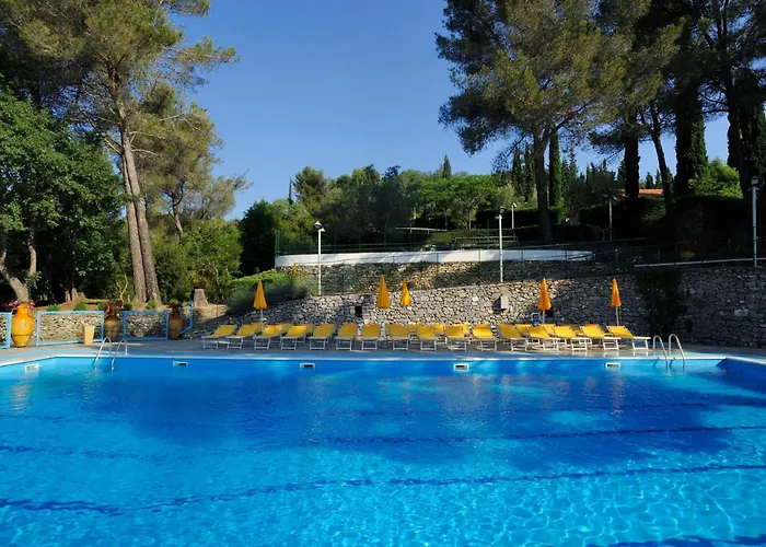 Mobile In Ferienresidenz Mit Pool 別荘 *