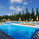 Mobile In Ferienresidenz Mit Pool Villanova d'Albenga