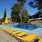 Mobile In Ferienresidenz Mit Pool Ferienhaus *