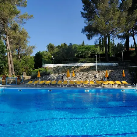 Mobile In Ferienresidenz Mit Pool Ferienhaus *